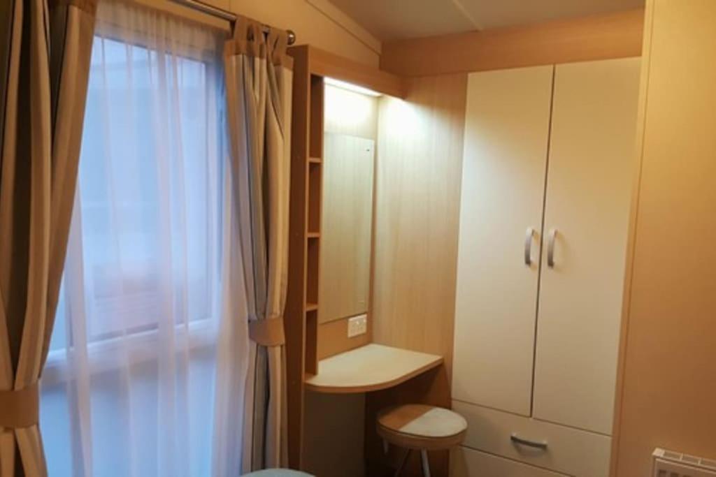 Cozy And Relaxing With Stunning Sea Views Lejlighed Lytchett Minster Eksteriør billede