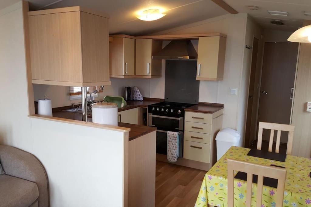 Cozy And Relaxing With Stunning Sea Views Lejlighed Lytchett Minster Eksteriør billede
